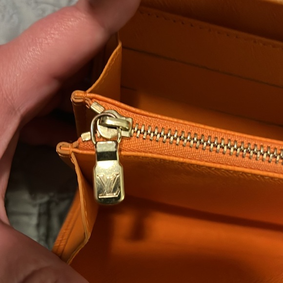 Louis Vuitton Ultra Rare Orange Epi Leather Long Foldover Snap Wallet - Picture 10 of 12